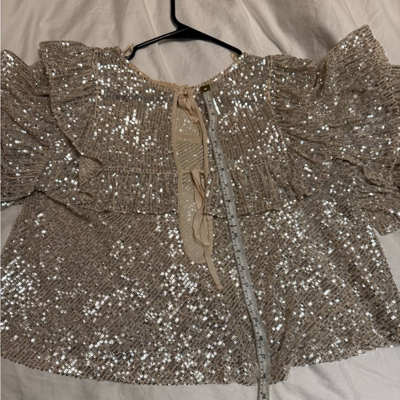 Free People Dance Floor Sequin Ruffle Top Champagne Metallic Size Large - Picture 12 of 14